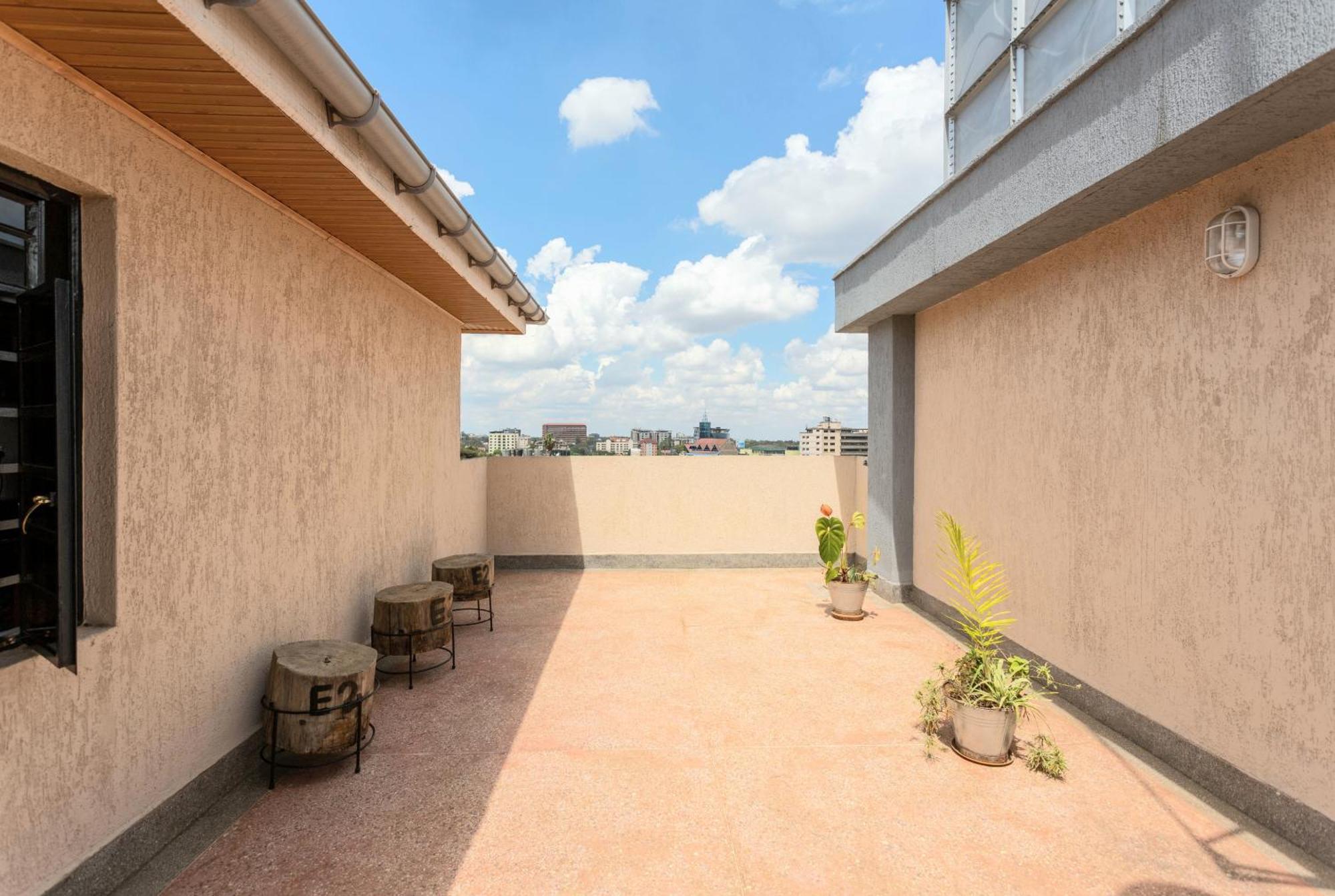 Penthouse Rooftop Studio With King Bed Nairobi Extérieur photo